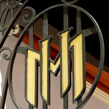 ル ムーリス ホテル