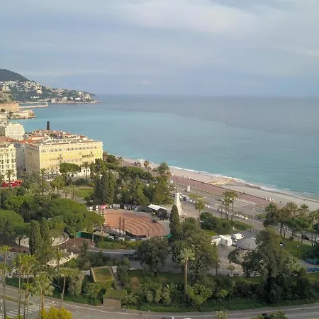 Отель Le Meurice