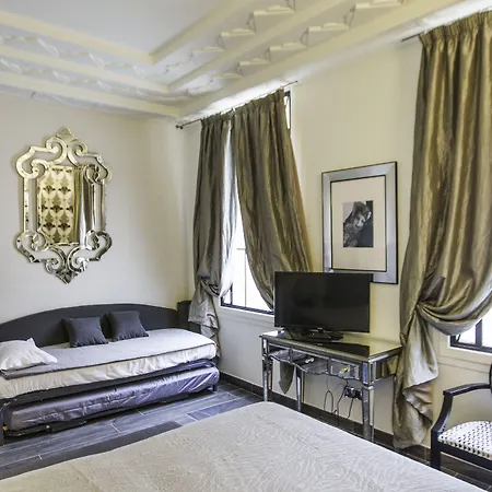 Le Meurice Отель 3*