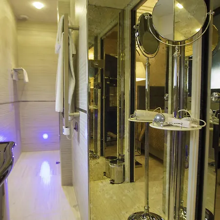 Отель Le Meurice 3*