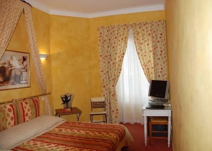 Le Meurice Szálloda 3*