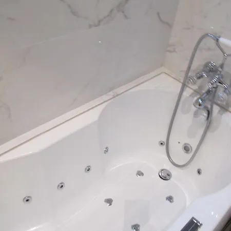 Le Meurice Hotel 3*