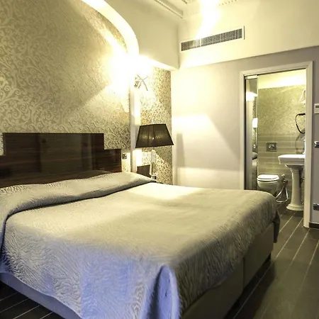 Le Meurice Hotel 3*
